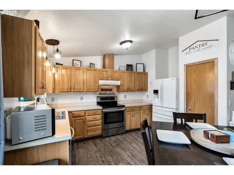 4327 SE 136th Avenue Portland OR 97236