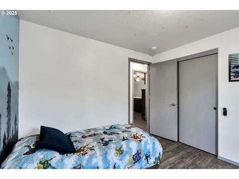 4327 SE 136th Avenue Portland OR 97236
