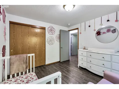 4327 SE 136th Avenue Portland OR 97236