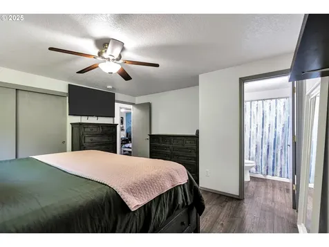4327 SE 136th Avenue Portland OR 97236