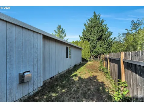 4327 SE 136th Avenue Portland OR 97236