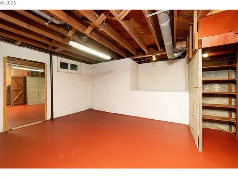 9919 NE Mason Street Portland OR 97220