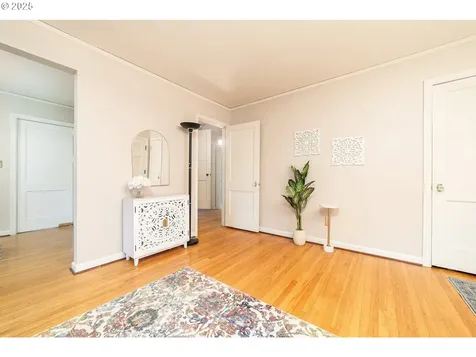 9919 NE Mason Street Portland OR 97220