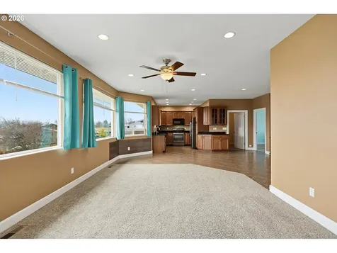 340 NE 7th Street Dufur OR 97021
