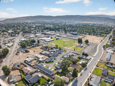 2840 Clark Street Baker City OR 97814