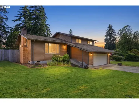 102 Sherwood Lane Castle Rock WA 98611