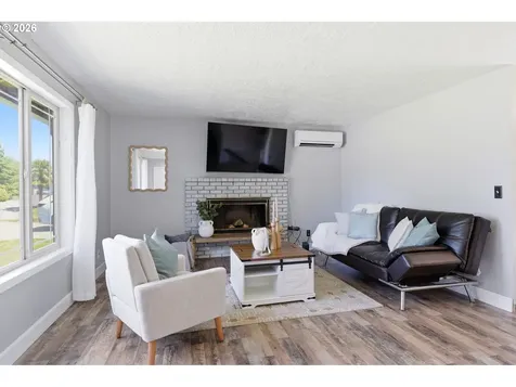 102 Sherwood Lane Castle Rock WA 98611