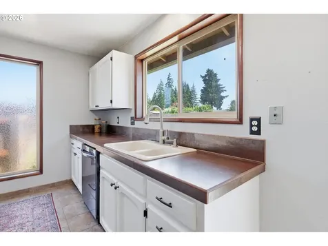 102 Sherwood Lane Castle Rock WA 98611