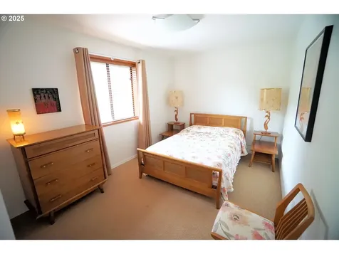 124 SW 6th Court Gresham OR 97080