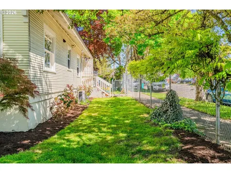 9806/9820 N Midway Avenue Portland OR 97203