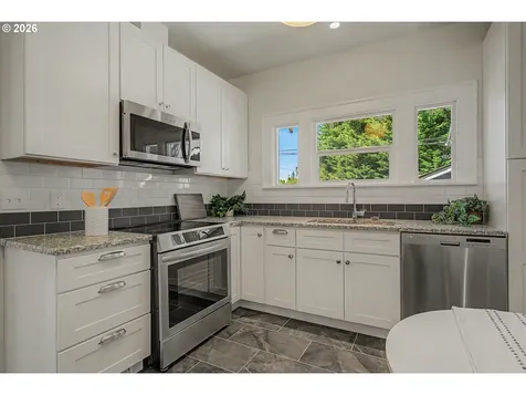 9806/9820 N Midway Avenue Portland OR 97203