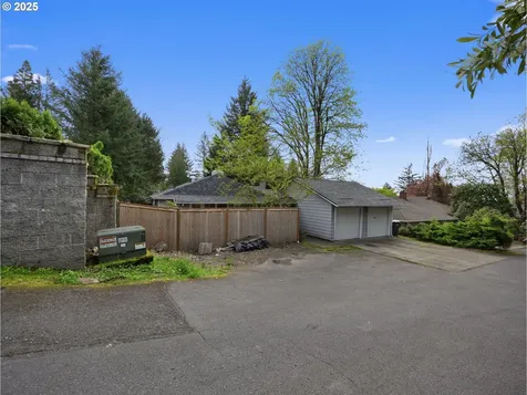8962 SW Barnes Road Portland OR 97225