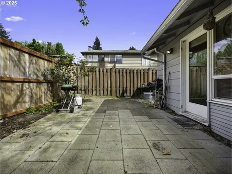 8962 SW Barnes Road Portland OR 97225