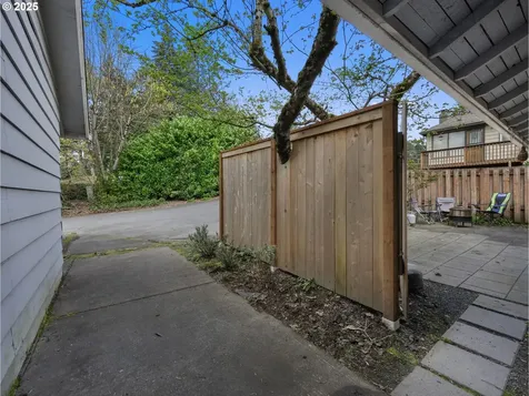 8962 SW Barnes Road Portland OR 97225