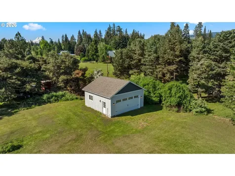 1051 Cannon Drive Hood River OR 97031