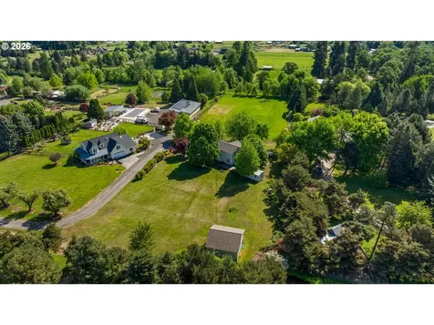 1051 Cannon Drive Hood River OR 97031