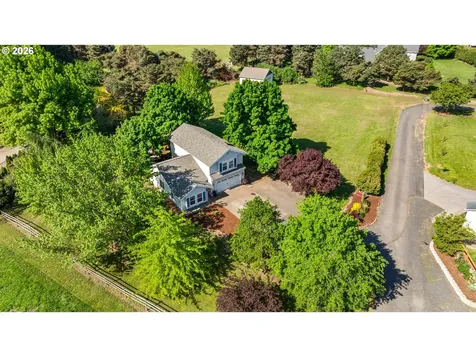 1051 Cannon Drive Hood River OR 97031