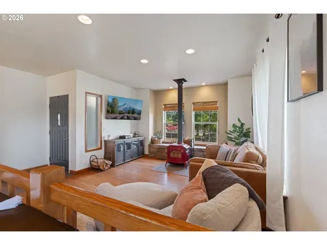 1051 Cannon Drive Hood River OR 97031