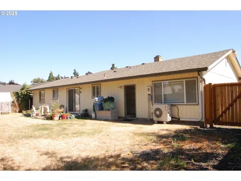 2252 Rose Blossom Drive Springfield OR 97477