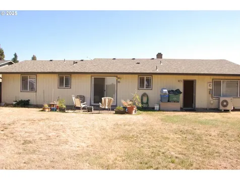2252 Rose Blossom Drive Springfield OR 97477