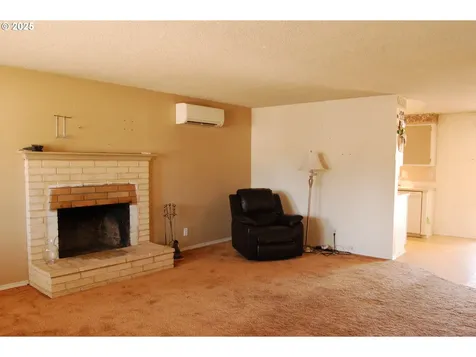 2252 Rose Blossom Drive Springfield OR 97477