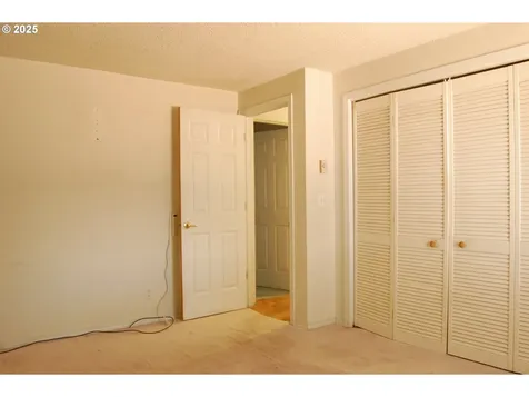 2252 Rose Blossom Drive Springfield OR 97477