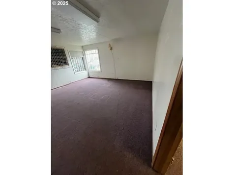 8325 8329 SE Division Street Portland OR 97266