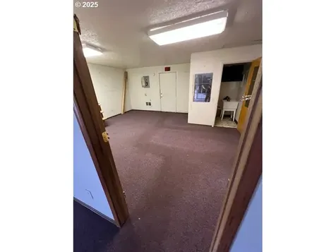 8325 8329 SE Division Street Portland OR 97266