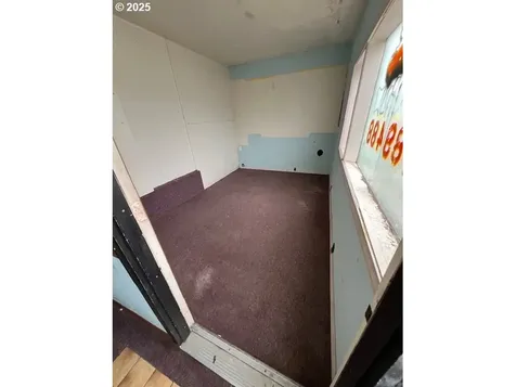 8325 8329 SE Division Street Portland OR 97266