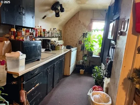 8325 8329 SE Division Street Portland OR 97266