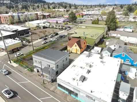 8325 8329 SE Division Street Portland OR 97266