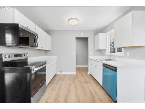 6408 SE 71st Avenue Portland OR 97206