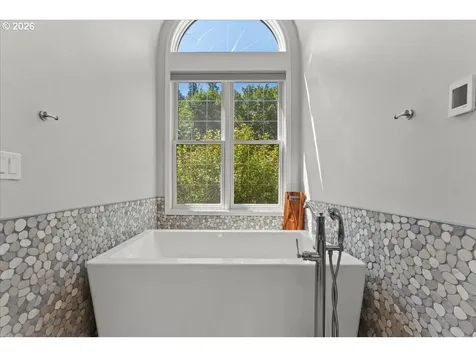 37123 NE Reed Road Corbett OR 97019