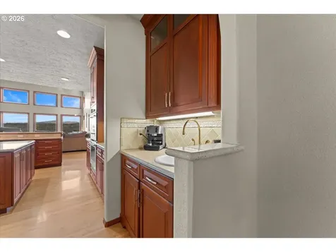 37123 NE Reed Road Corbett OR 97019