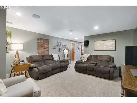 14950 S Bradley Road Oregon City OR 97045