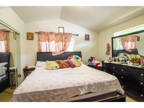 2719 SE 136th Place Portland OR 97236