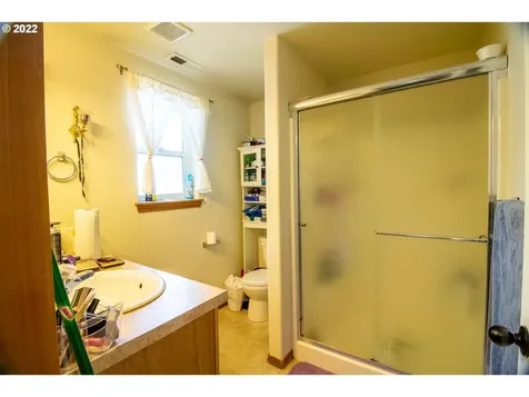 2719 SE 136th Place Portland OR 97236