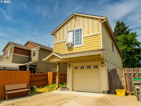 2719 SE 136th Place Portland OR 97236