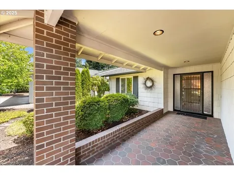 10620 SW Highland Drive Portland OR 97224