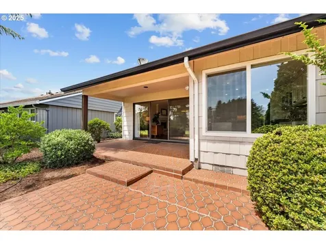 10620 SW Highland Drive Portland OR 97224
