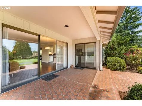10620 SW Highland Drive Portland OR 97224