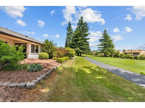 10620 SW Highland Drive Portland OR 97224