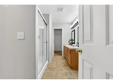 2571 Graystone Drive Woodburn OR 97071