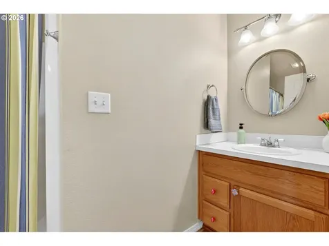 2571 Graystone Drive Woodburn OR 97071