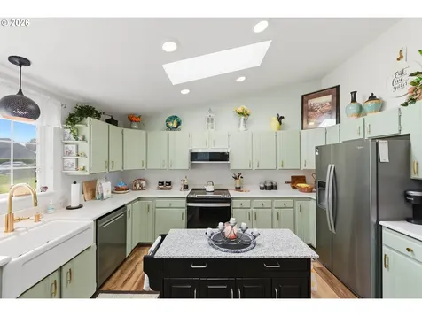 1345 Sanford Street Coos Bay OR 97420