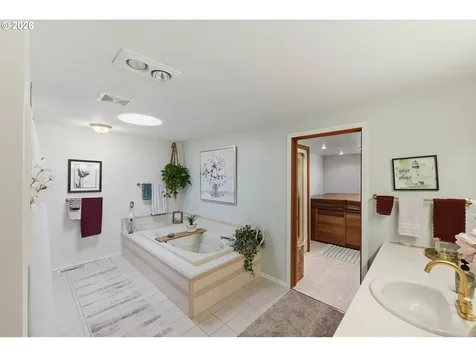 1345 Sanford Street Coos Bay OR 97420