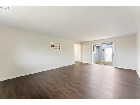 270 S Morrison Street Coos Bay OR 97420