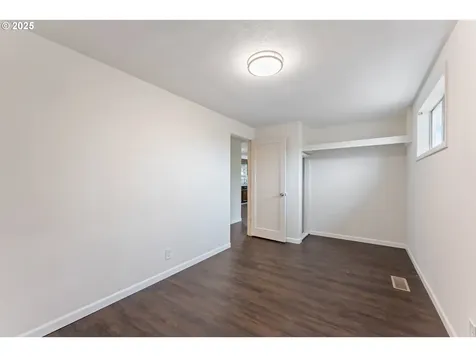 270 S Morrison Street Coos Bay OR 97420