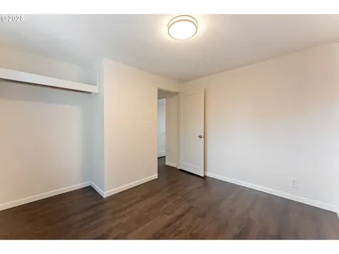 270 S Morrison Street Coos Bay OR 97420