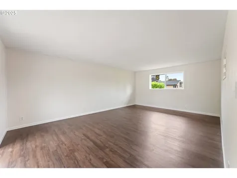 270 S Morrison Street Coos Bay OR 97420